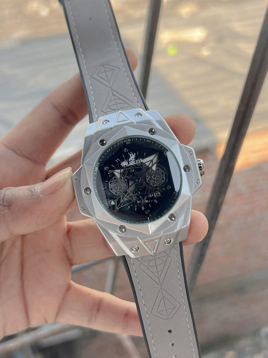 HUBLOT DIAMOND GLASS LUXURIOUS MEN'S WATCHES