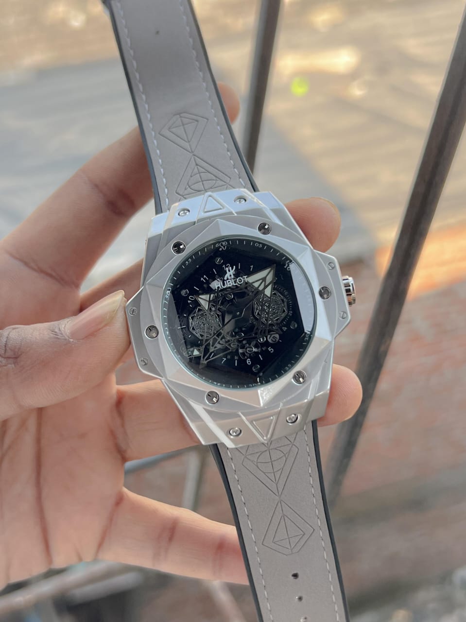 HUBLOT DIAMOND GLASS LUXURIOUS MEN'S WATCHES