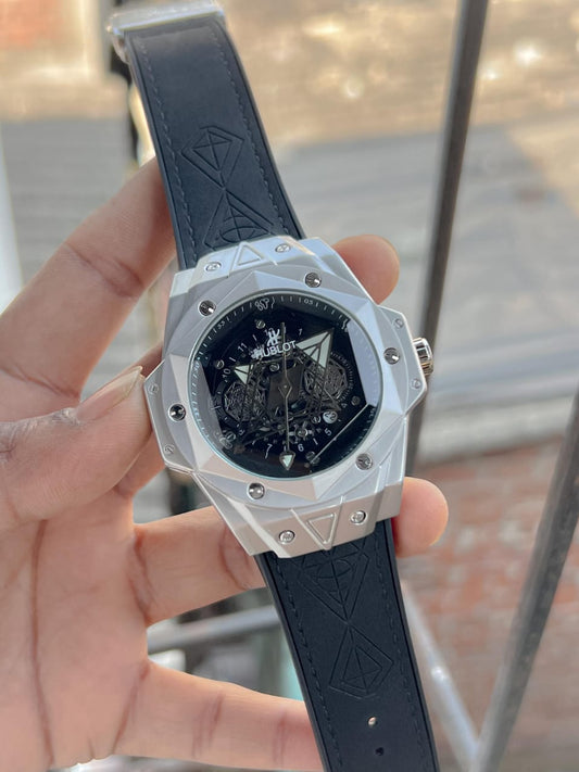 HUBLOT DIAMOND GLASS LUXURIOUS MEN'S WATCHES